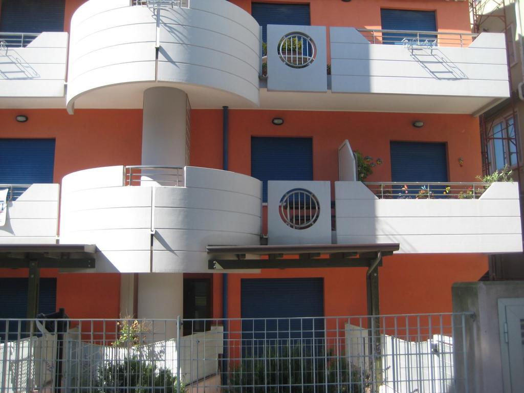 Residence Al Porto Elegance Caorle Exterior foto